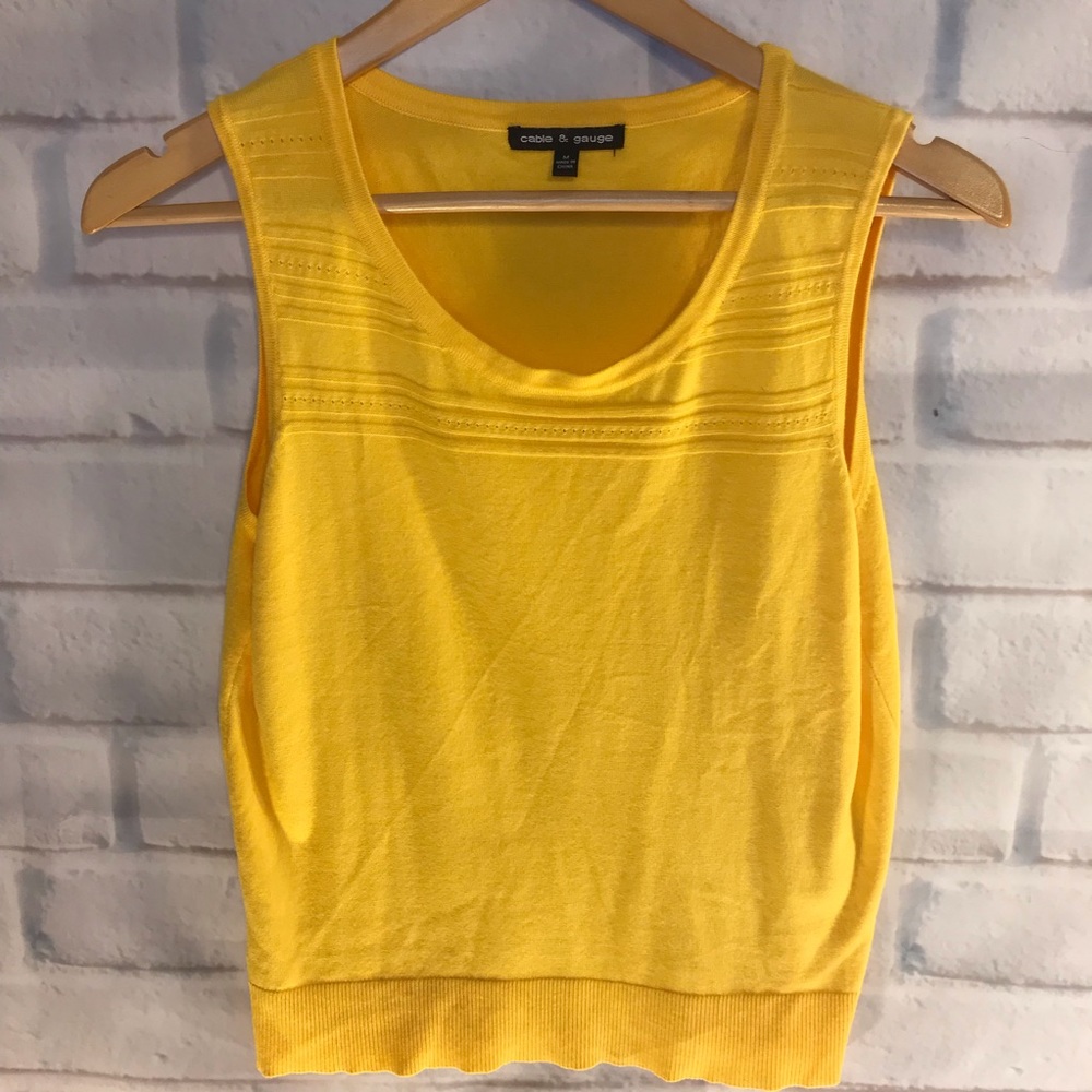 Cable and Gauge sleeveless sweaterA5